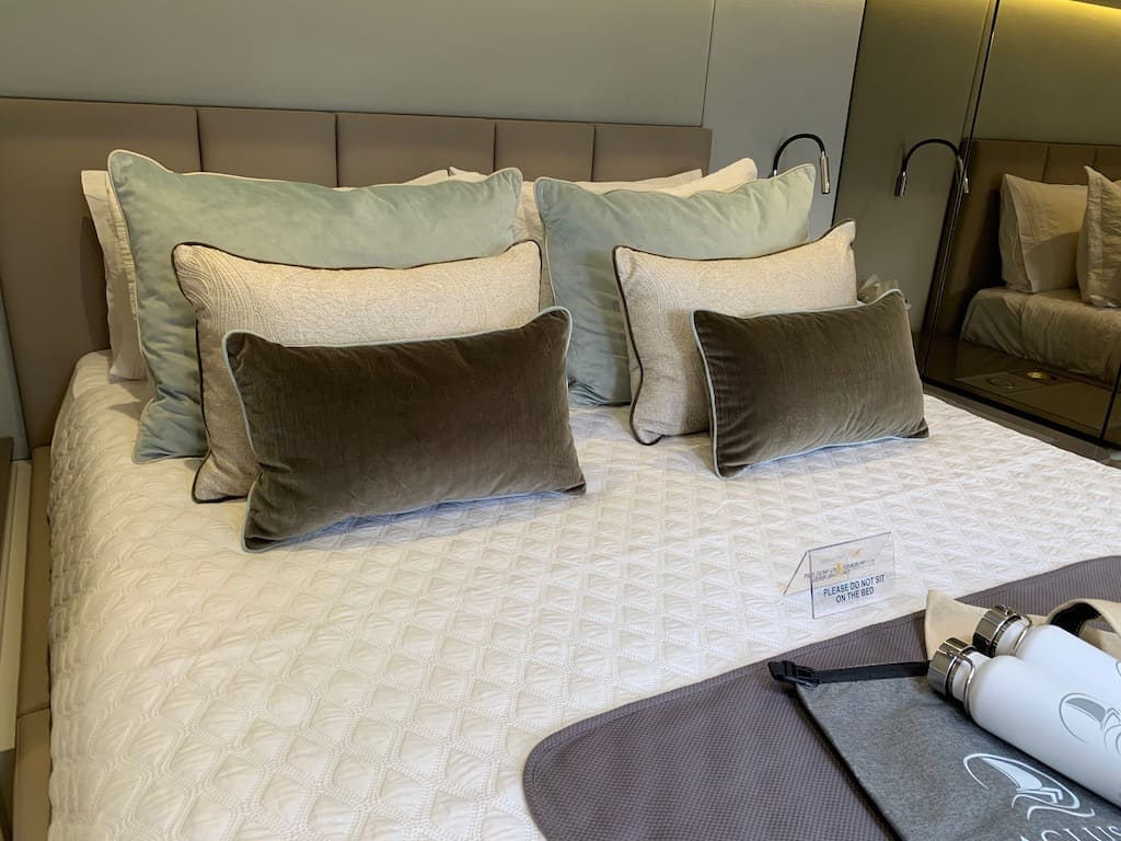 Catamaran Seclusion Luxury Guest Suite