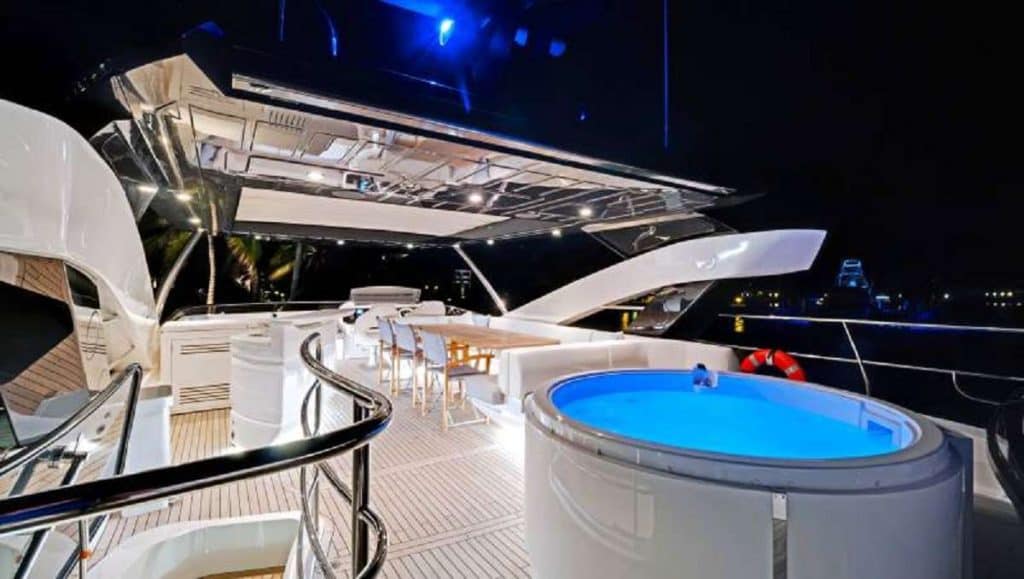 MY Synergy Flybridge and Jacuzzi