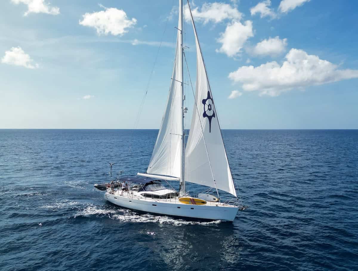 SY Turtle 4 Caribbean Crewed Yacht Charters